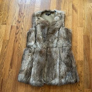 La Rok fur vest with pockets